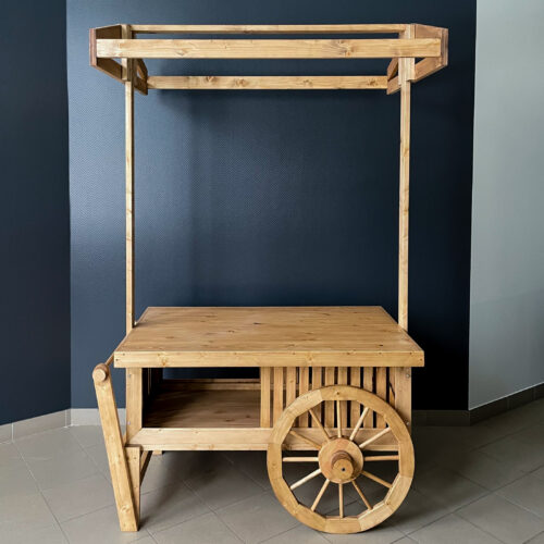 Puidust laud ratastel 'BILLY'