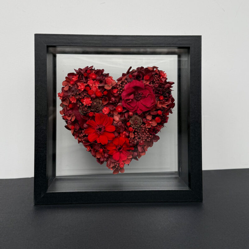 Uinuvad lilled: klaasist lillekarp 'RED HEART'