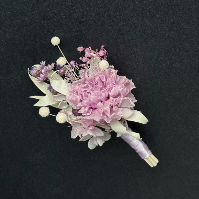 Rinnanõel 'LILAC' kauapüsivate lilledega