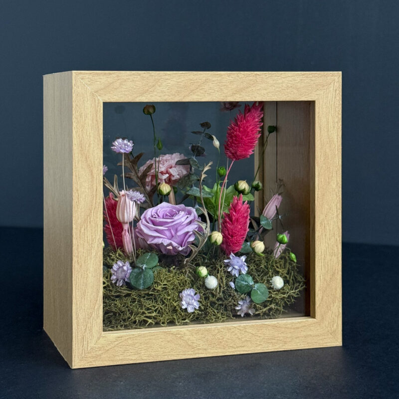 Uinuvad lilled: klaasist lillekarp 'BRIGHT SOFT'